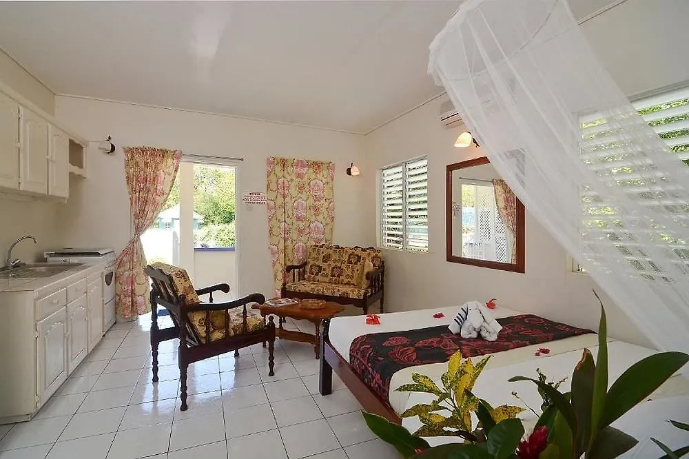 Keegans Beachside Hotel Bequia Island