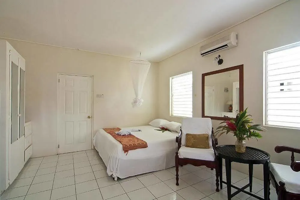 Keegans Beachside Hotel Bequia Island