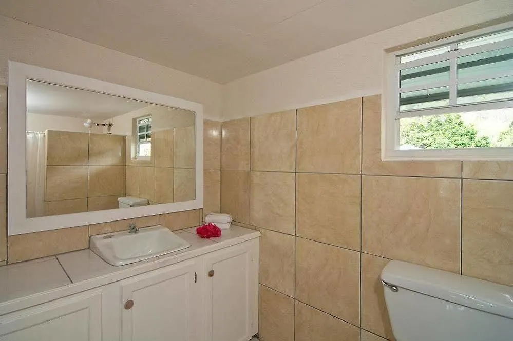 Keegans Beachside Hotel Bequia Island 2*,